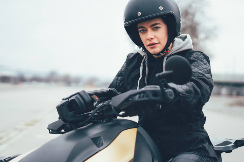 Mia Bühler für Can-Am Ryker