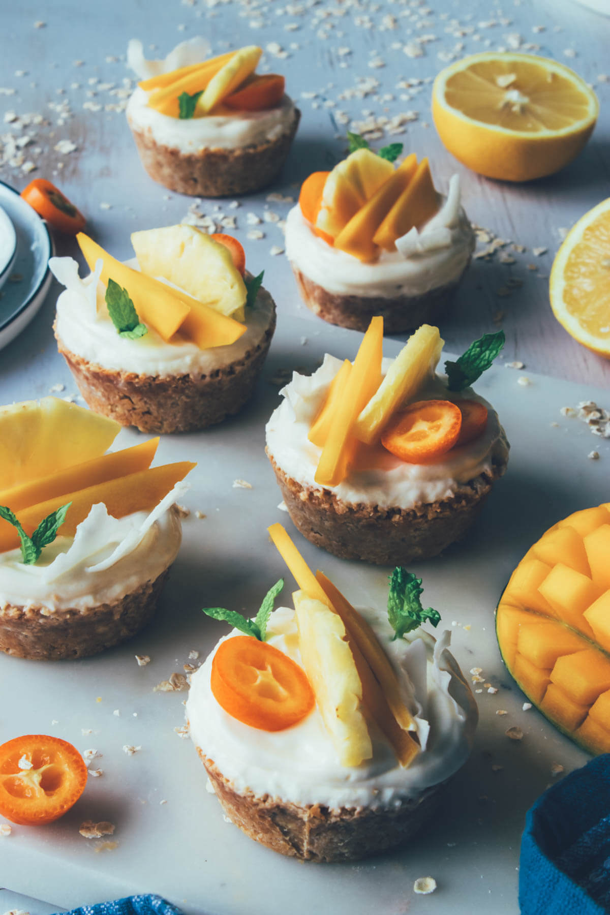 Frozen Mango Yoghurt Müsli Cups leckere und einfache Sommersnacks
